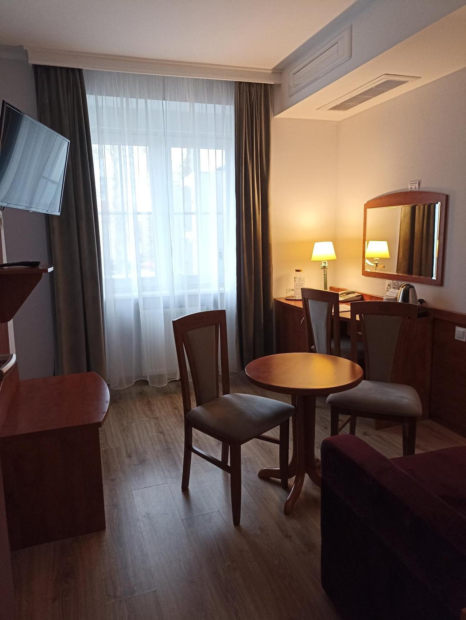 Hotel Pietrak Вонгровец Экстерьер фото